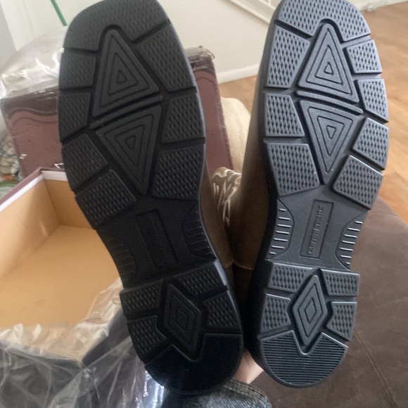 Boots - Picture 5 of 8